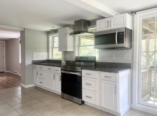 42 Exeter Rd #B, Hampton, NH 03842