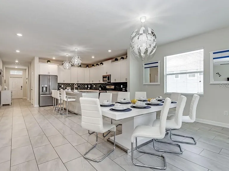 1561 Flange Dr — Photo 3