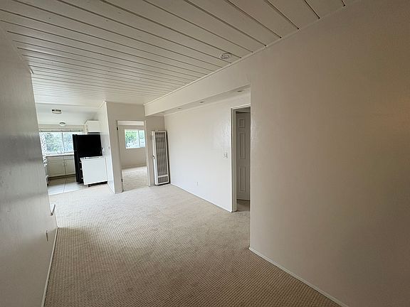 4th image of 5104 W Point Loma Blvd APT 3