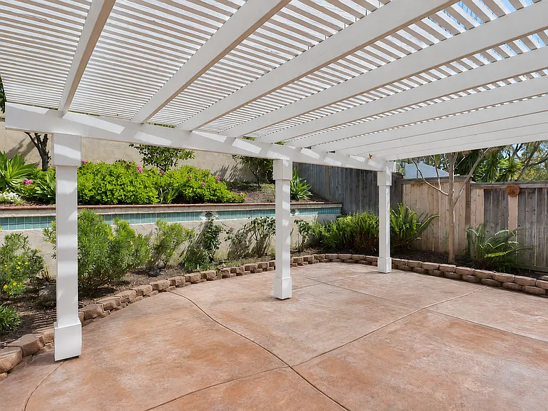 18976 Singingwood Cir — Photo 5