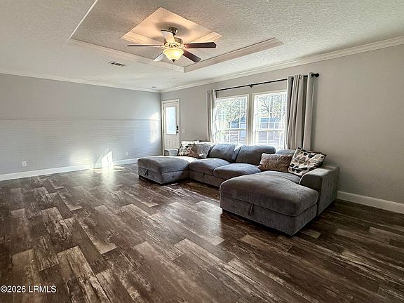 5th image of 168 Grove Park Ln