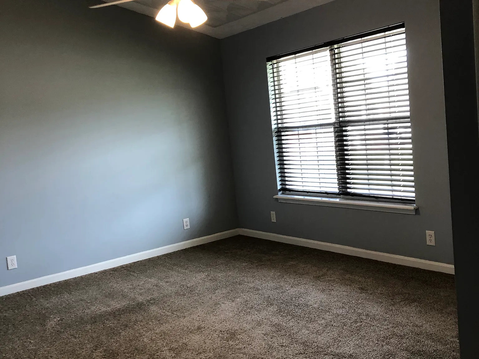 3 bed, 1100 sqft, $1,600 — Photo 4
