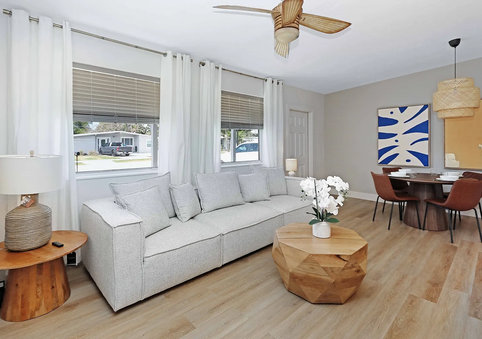 Cristy's Beach House — Photo 1