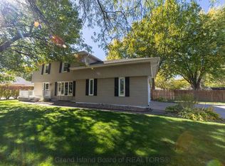 2408 Apache Rd, Grand Island, NE 68801