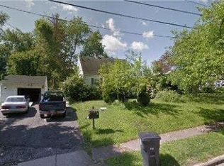 1512 Slusser Rd, Akron, OH 44305