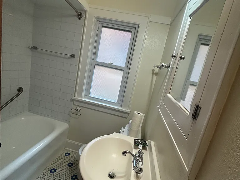 4252 S 1st St — Photo 15