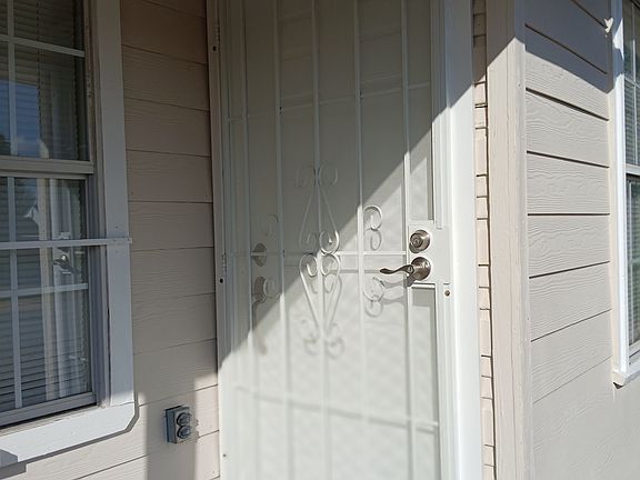 3rd image of 2223 Waverly Ave