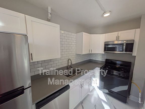 5th image of 1605 W 37th St Unit 7