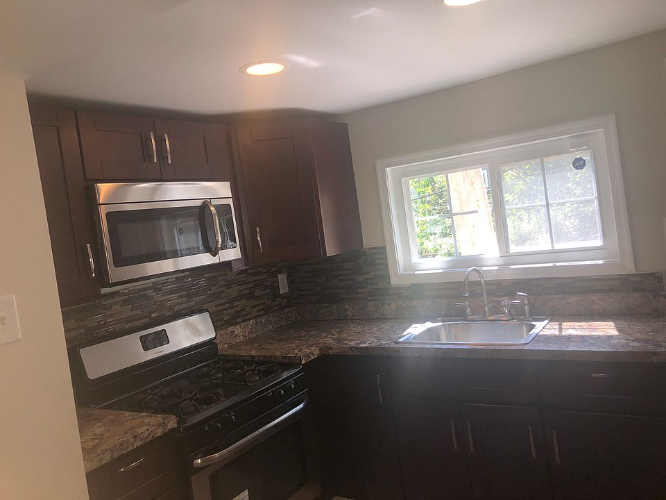 2nd image of 6010 W Thompson St