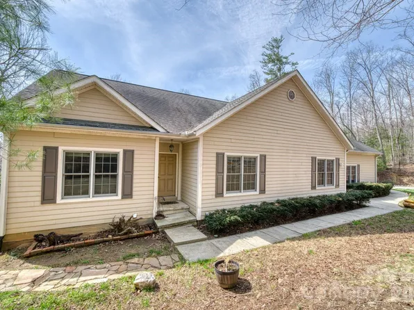 45 Baton Ln, Asheville, NC 28803