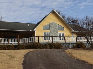 1020 Cat Creek Rd, Franklin, NC 28734