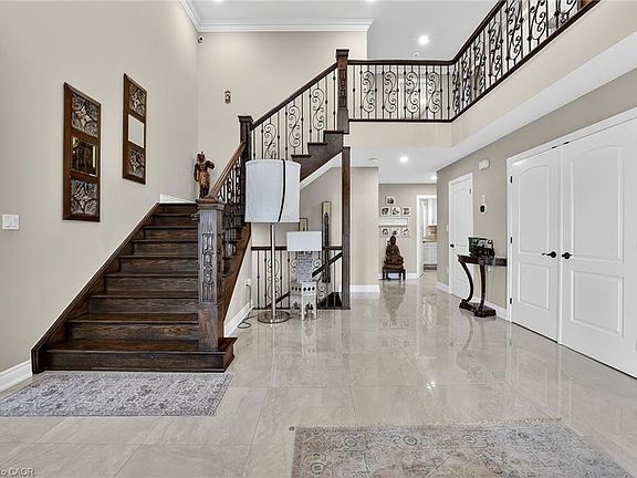 5th image of 5499 Attema Crescent St
