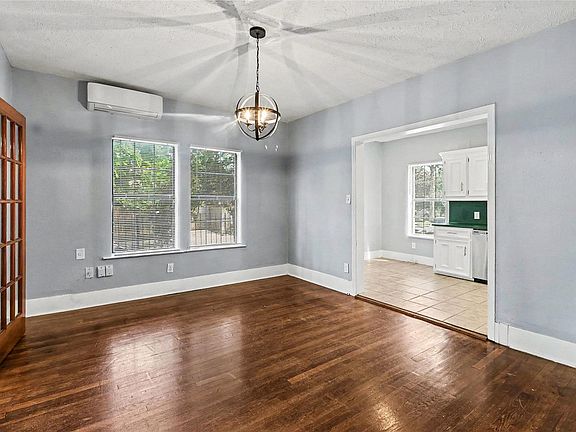 5th image of 5121 Polk St #1