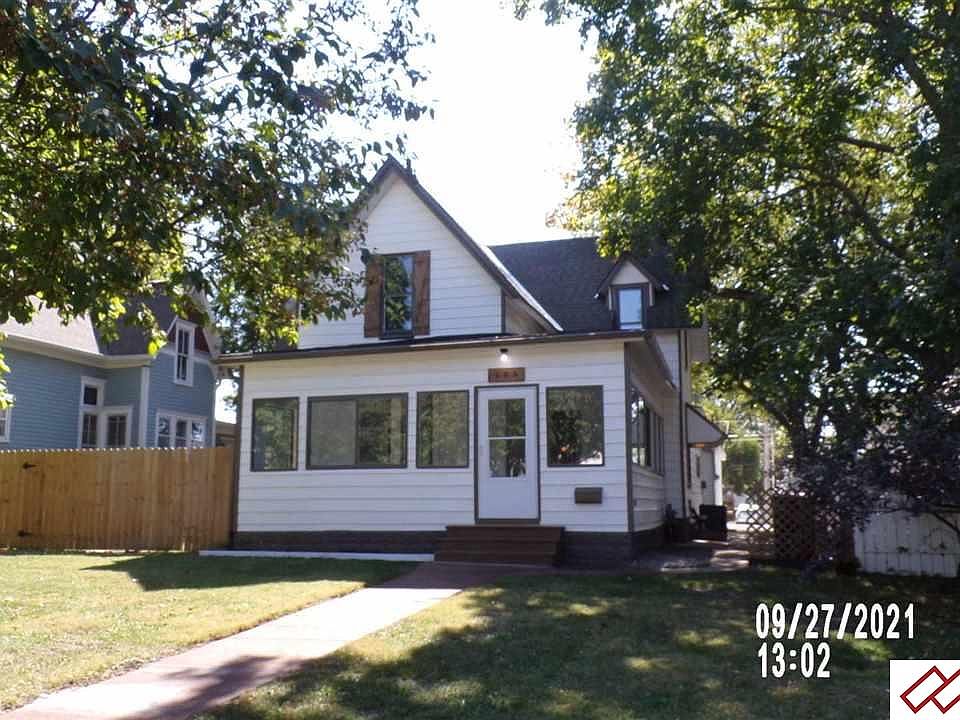 805 High St Beatrice NE 68310 Zillow