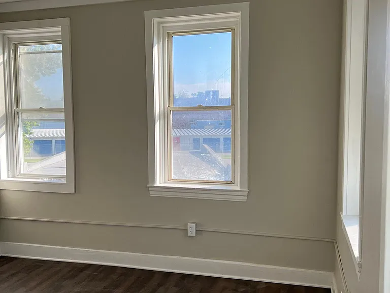 329 Ellicott St #UPPER — Photo 28