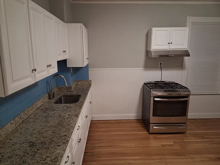 394 Ashmont St #3 — Photo 12