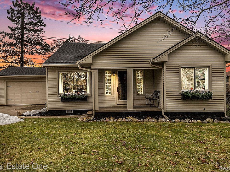 1st image of 19205 Merriman Ct