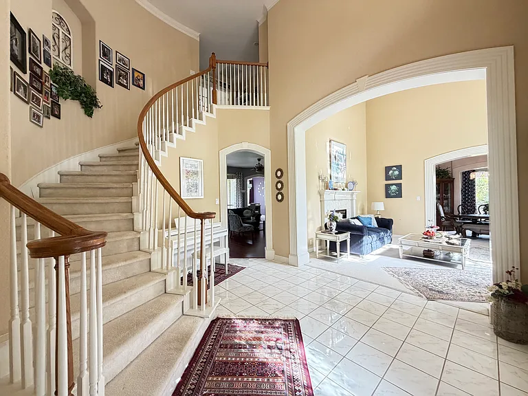 7537 Steeple Dr — Photo 6