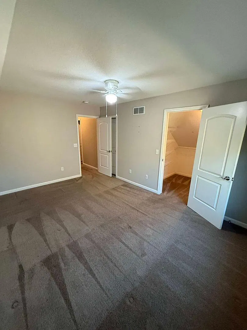 3 bed, 3.0 bath, 2171 sqft, $2,450 — Photo 3