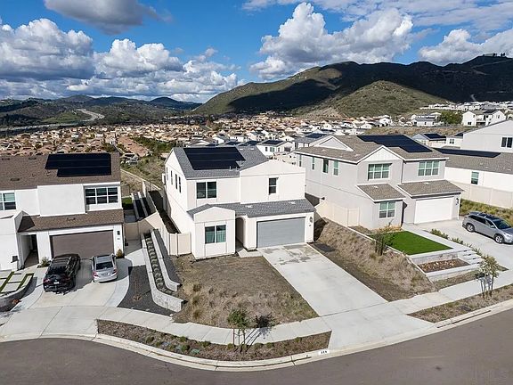 4th image of 316 Canter Ct