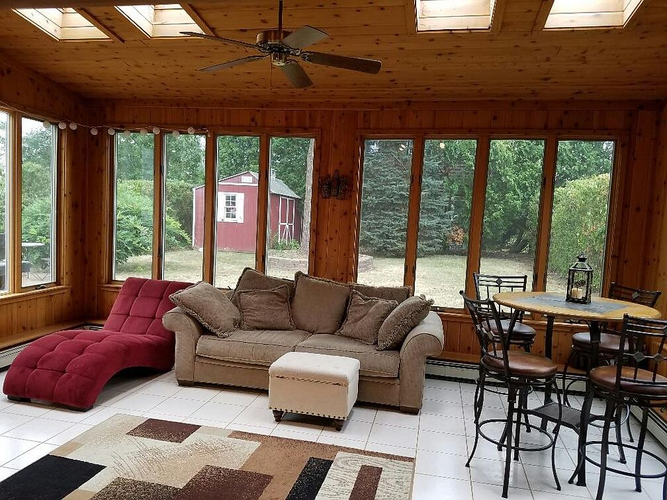 Amazing oversized 4 season sunroom overlooking private fenced in yard.