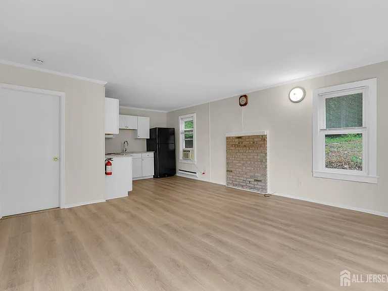 302 Schoolhouse Rd #B — Photo 6