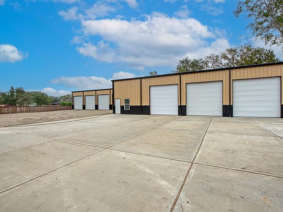 4th image of 13051 Pleasant Valley Dr