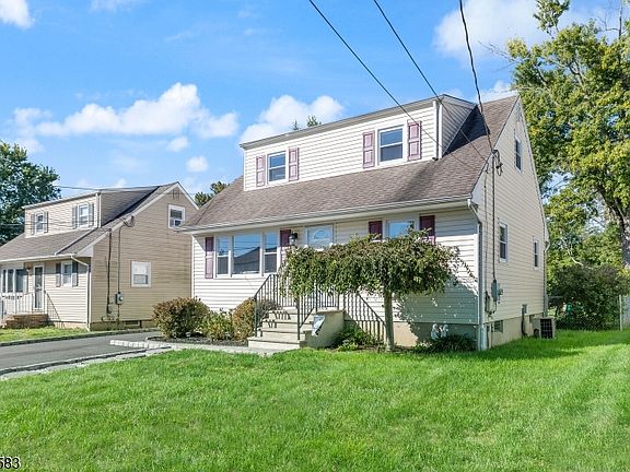2nd image of 90 Linden St