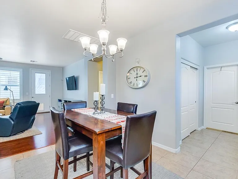 3487 E Windsor Dr — Photo 13