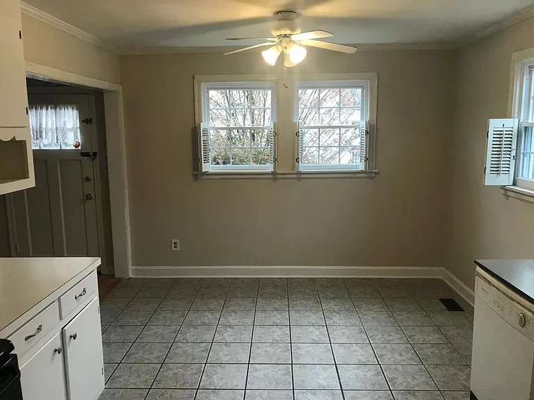 1320 Poplar Ave — Photo 5