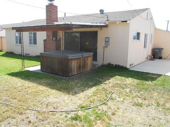 3rd image of 7401 Fillmore Dr
