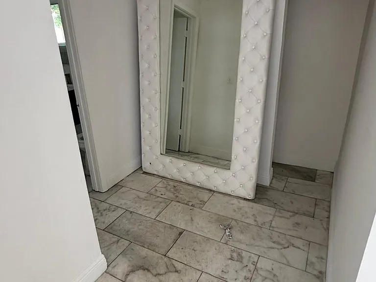 922 Jefferson Ave #6 — Photo 3
