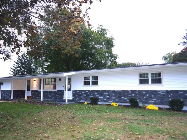 1900 Hillcrest Ave, Plymouth, IN 46563