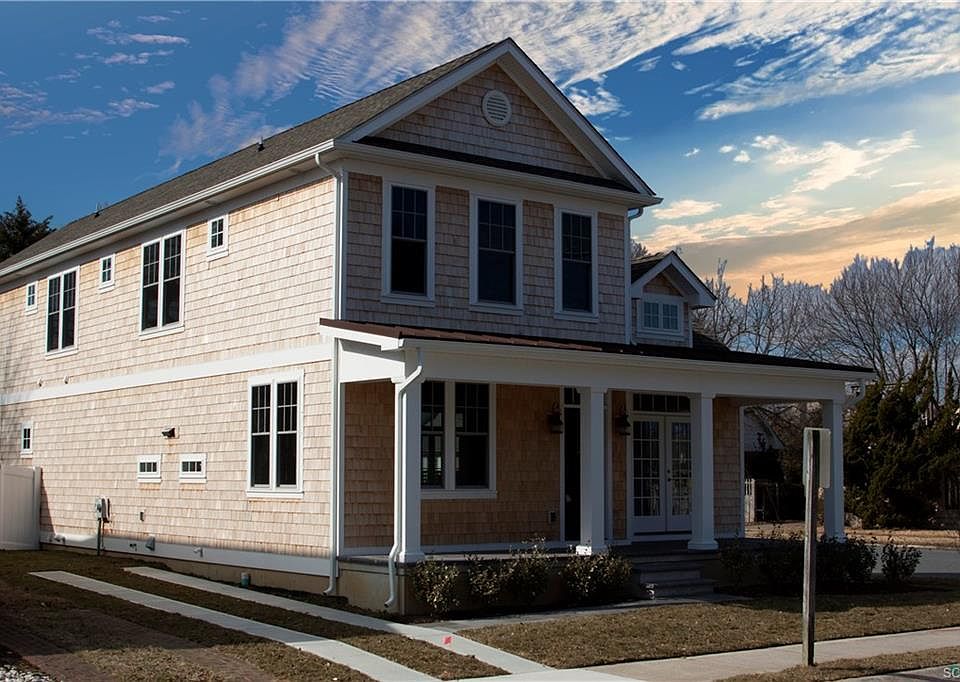1st image of 301 Scarborough Ave