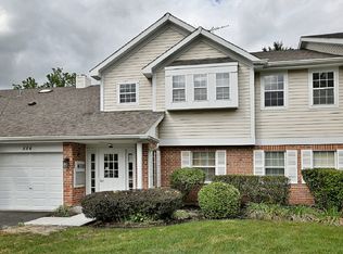 884 Pas Ct APT 101, Naperville, IL 60563