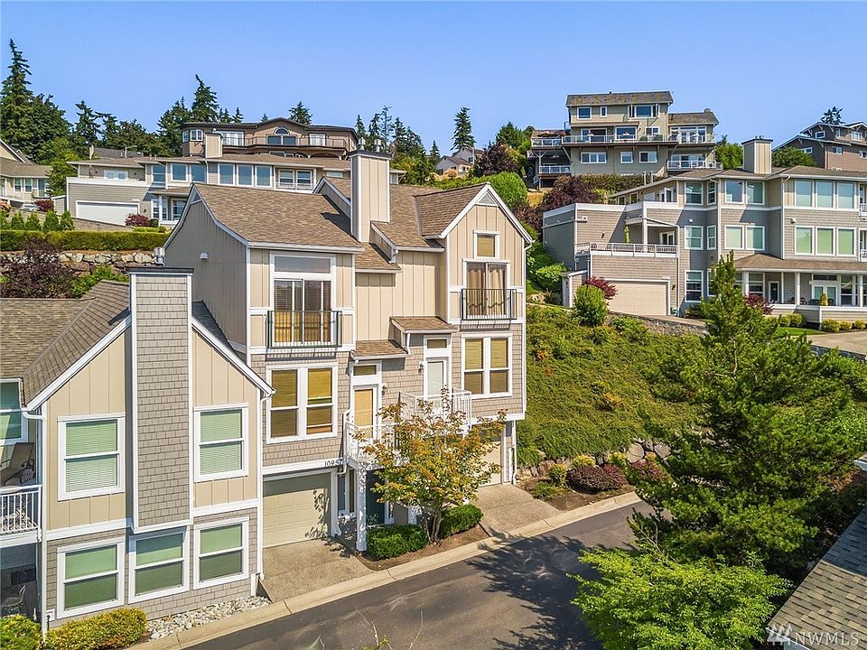See stunning PNW views from your master bedroom balcony.