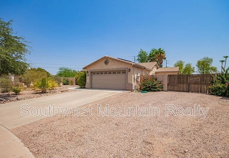 1202 W Prior Ave — Photo 7