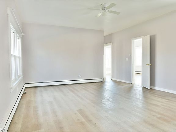 4th image of 1225 Niblock Ave NW
