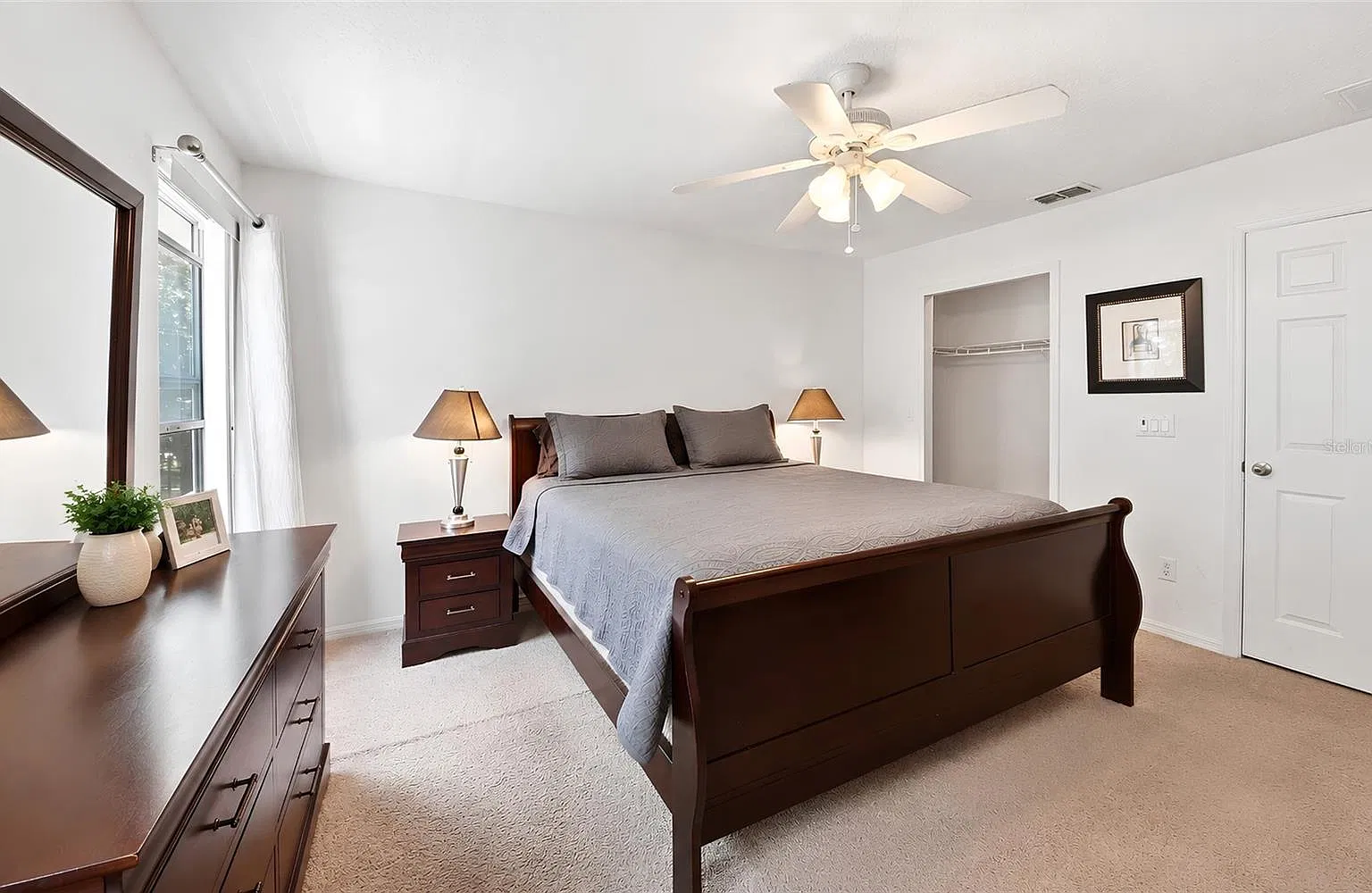3 bed, 1468 sqft, $2,000 — Photo 2
