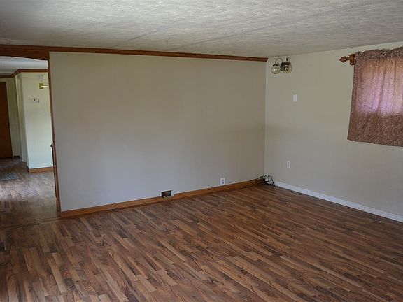 2nd image of 51986 Jenny Ln