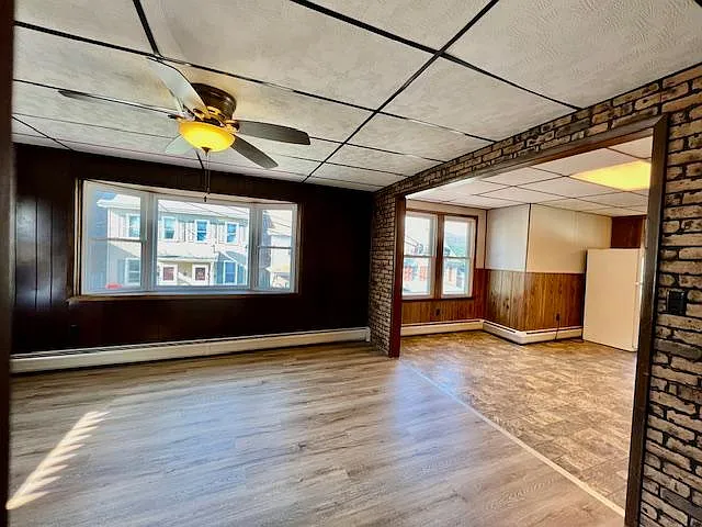 223 Carbon St — Photo 3