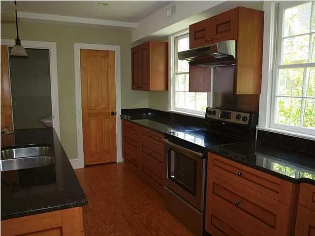 Building Photo - 17 Hampden Ct #C