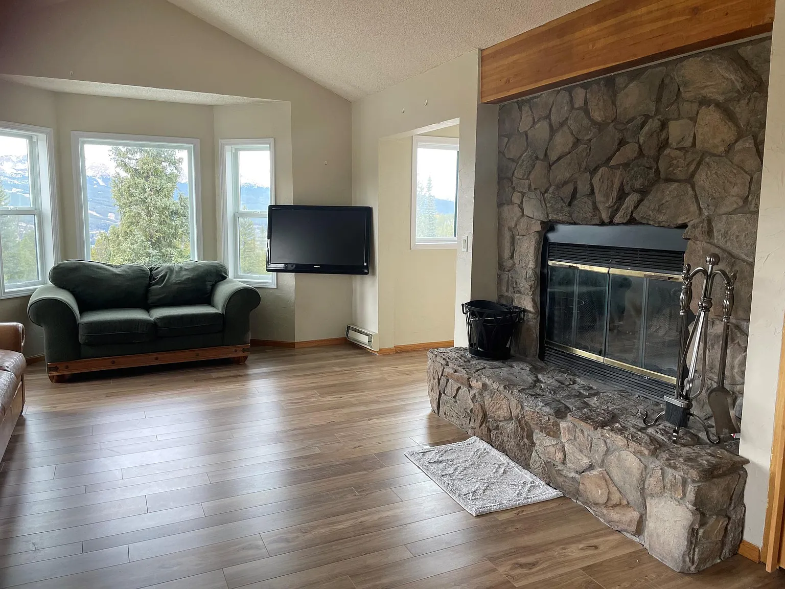 1128 Baldy Rd — Photo 2