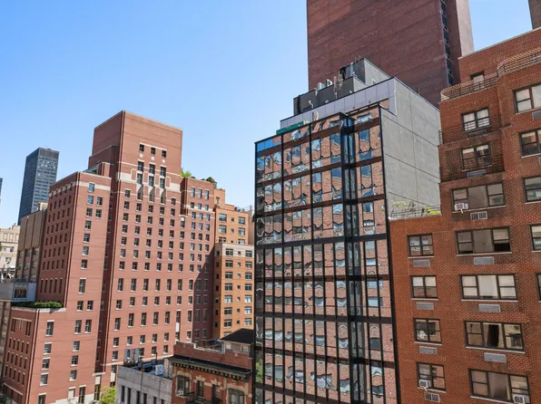 139 East 33rd Street image 9 of 12