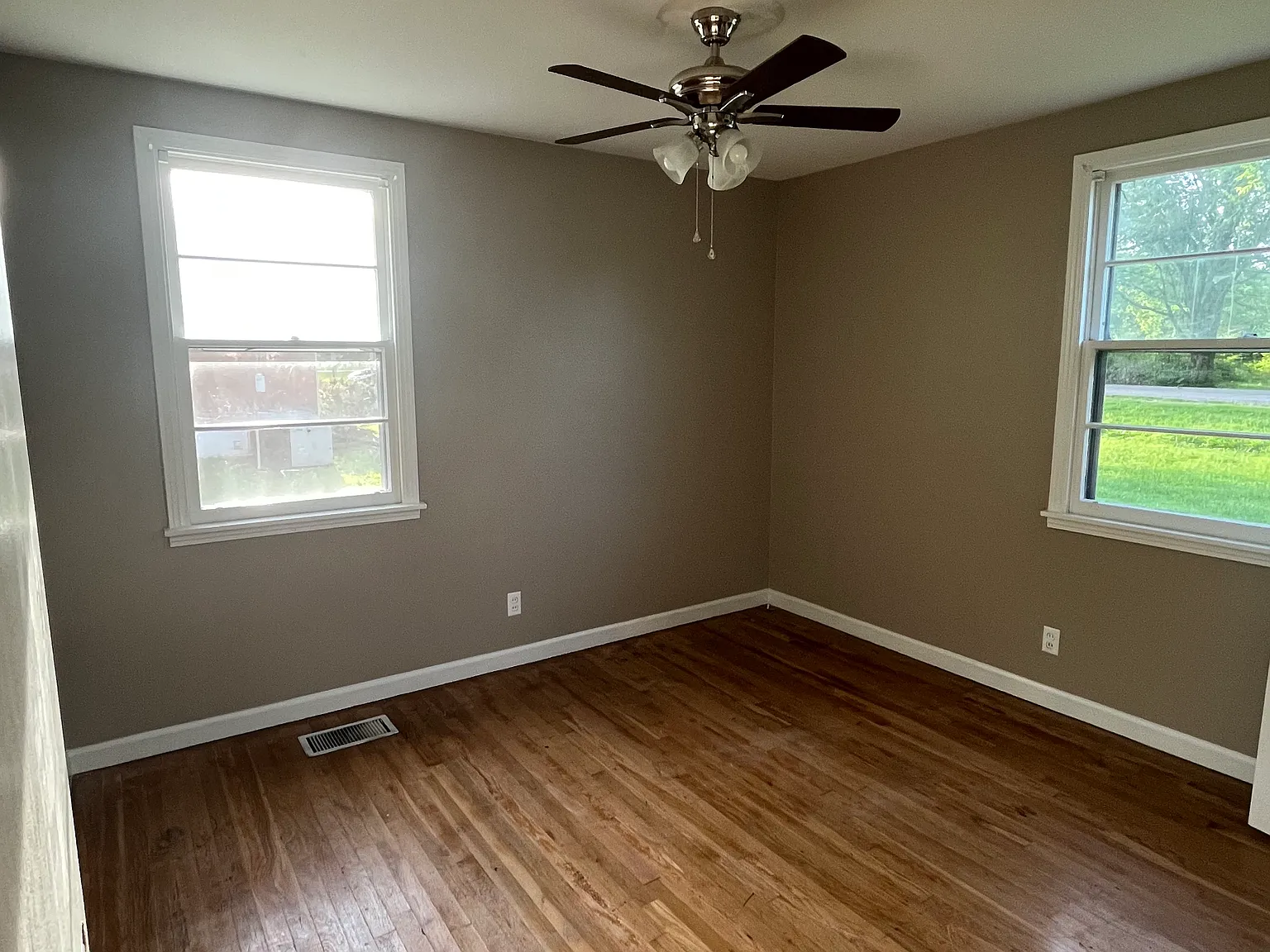 207 Desoto Drive — Photo 4