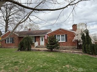 937 Whitestone Rd, Xenia, OH 45385