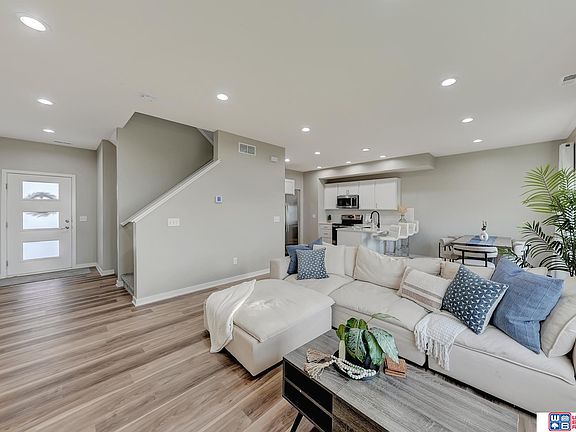 3rd image of 5055 W Amarillo Dr