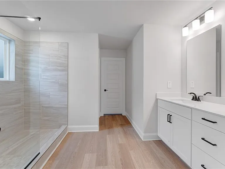 3089 Sweet Red Cir — Photo 25