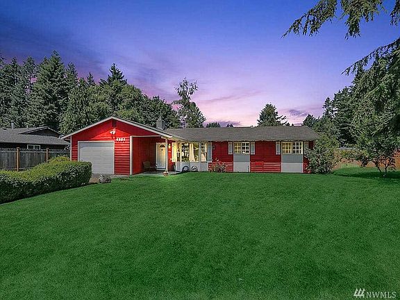 2nd image of 4904 33rd Ct SE