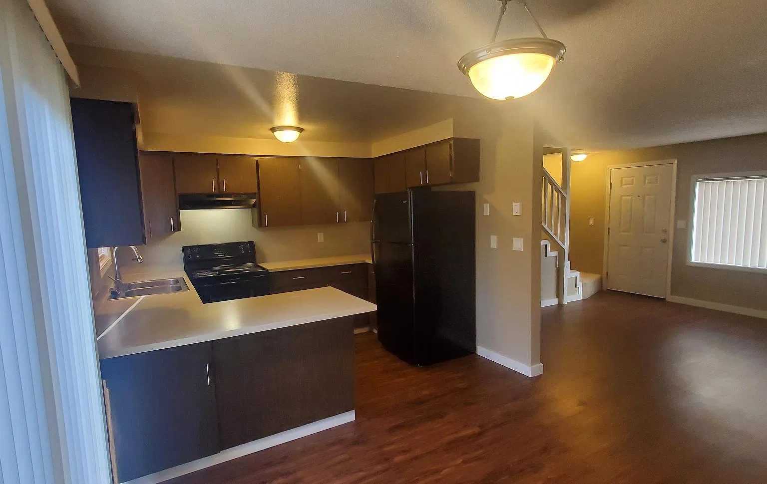 565 Mary Neal Ln — Photo 1